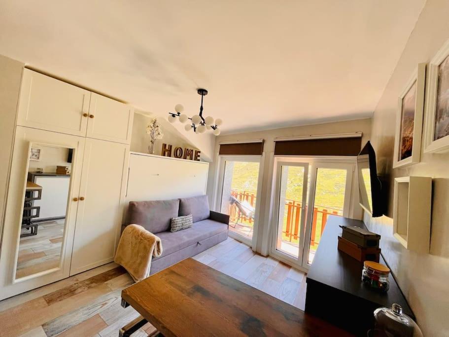 Estudio Pas De La Casa Pie De Pista-Vistas-Wiffi-Netfli Hut 7353 Ngoại thất bức ảnh